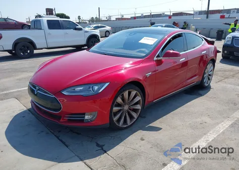 2015 Tesla Model S 70D/85D/P85D z USA, uszkodzony, nr VIN 5YJSA1H27FFP76704